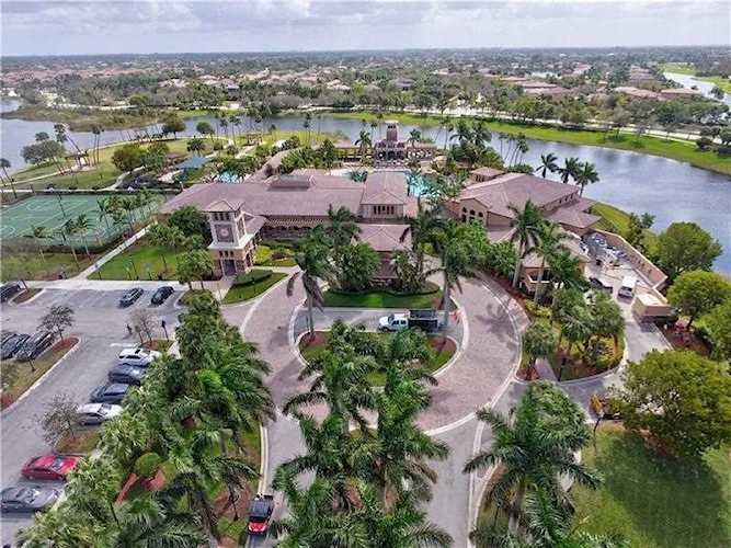 5781 NW 120th Ter Coral Springs, FL 33076