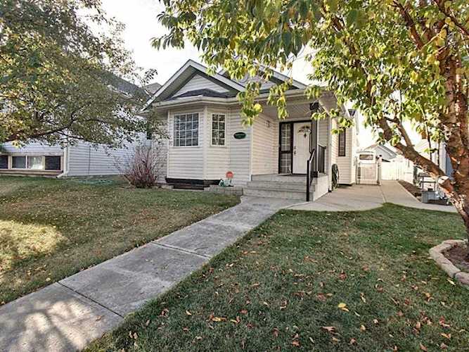 15 Erin Link SE Calgary, AB T2B 3H9