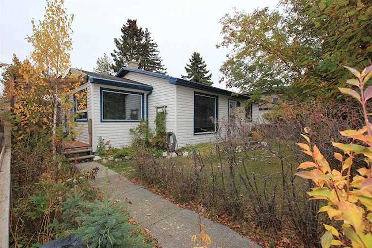7744 46 Ave NW Calgary, AB T3B 1Y2