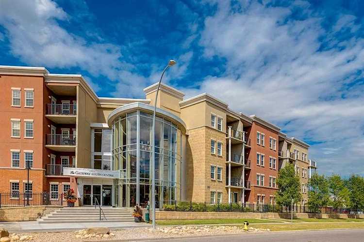 11811 Lake Fraser Dr SE #3613 Calgary, AB T2J 7J4
