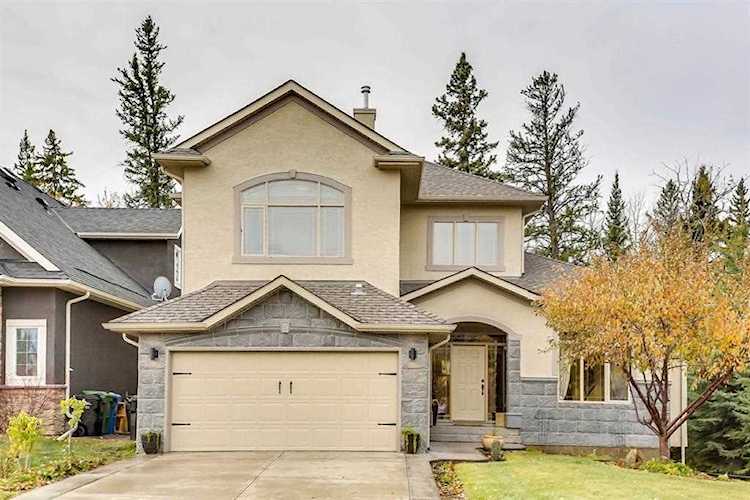 322 Discovery Ridge Blvd SW Calgary, AB T3H 5L8