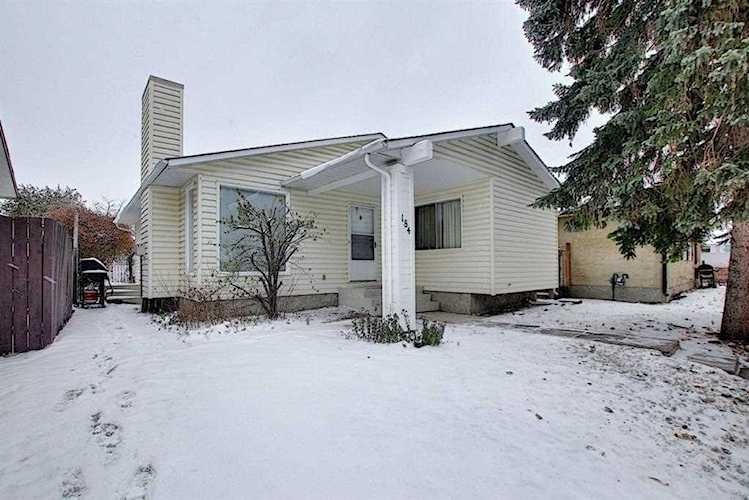 184 Whiteglen Crescent NE Calgary, AB T1Y 2Z5