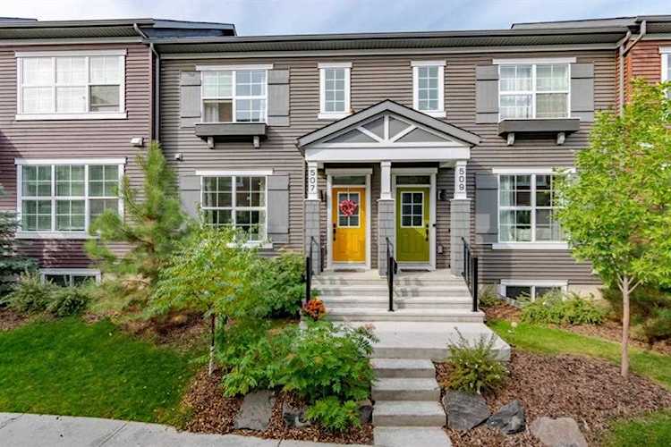 507 Silverado Skies Common SW Calgary, AB T2X 4C9