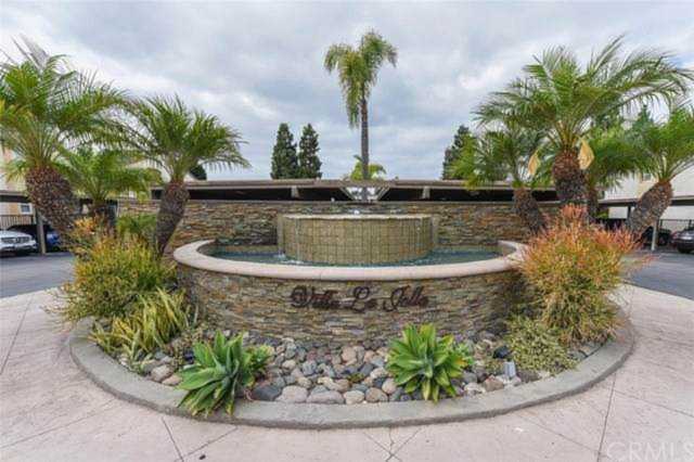 8503 Villa La Jolla Drive #J La Jolla, CA 92037