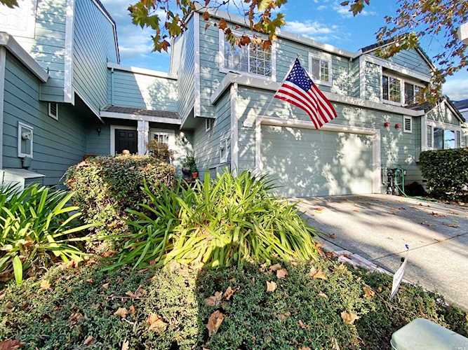 848 Chardonnay Circle Petaluma, CA 94954