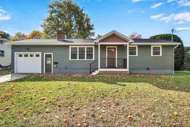 33 Sky Dr Burlington, VT 05408