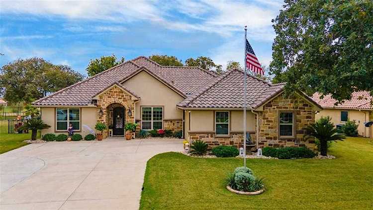 1114 Catalina Bay Boulevard Granbury, TX 76048