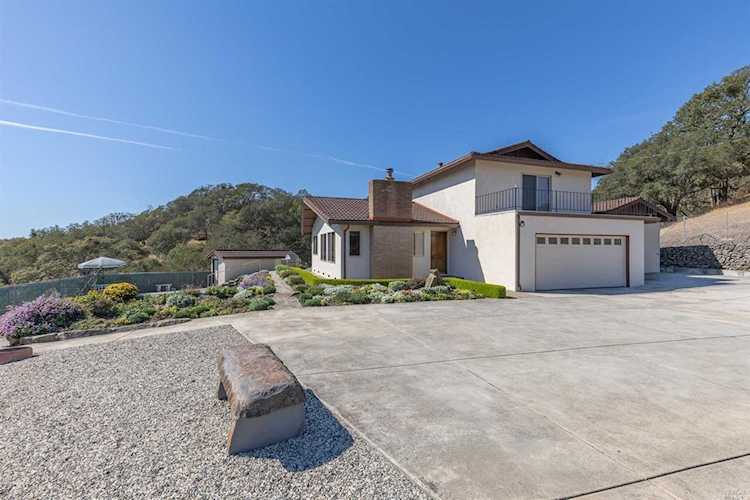10901 Brooks Road Windsor, CA 95492