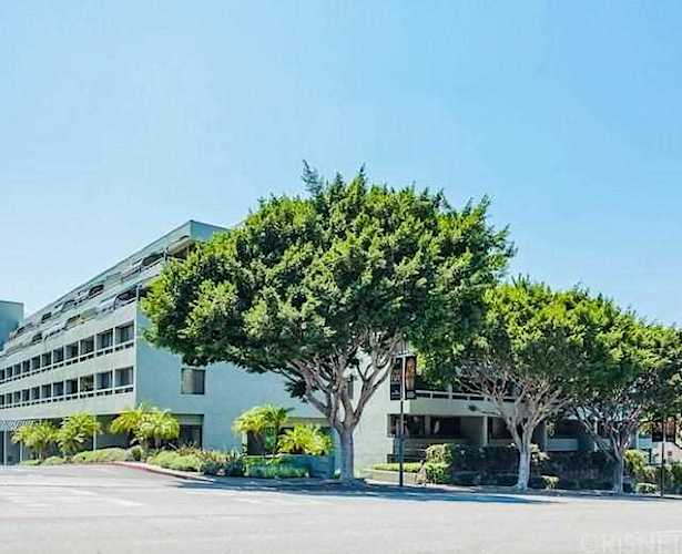 880 W 1st Street #704 Los Angeles, CA 90012