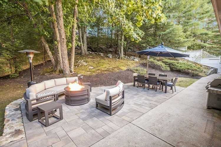 41 Amberwood Dr Winchester, MA 01890