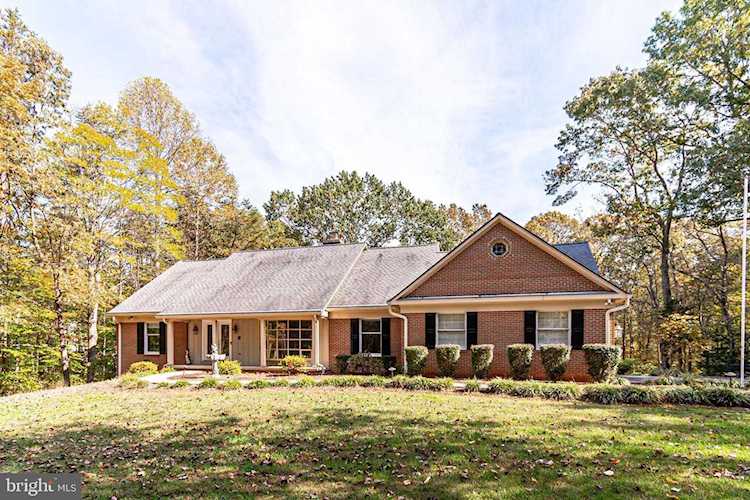 7323 Clifton Rd Clifton, VA 20124 | MLS ® VAFX1162922 Photo 1