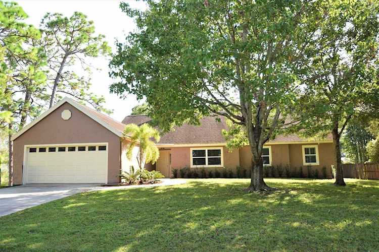 1273 York Circle Melbourne, FL 32904