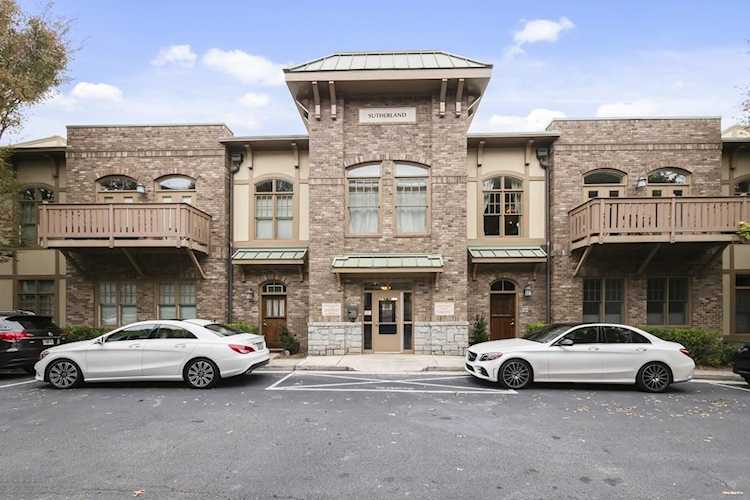1876 Gordon Manor NE #205 Atlanta, GA 30307