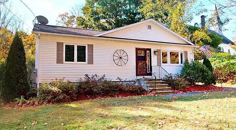 8 Bazeley Avenue Millville, MA 01529