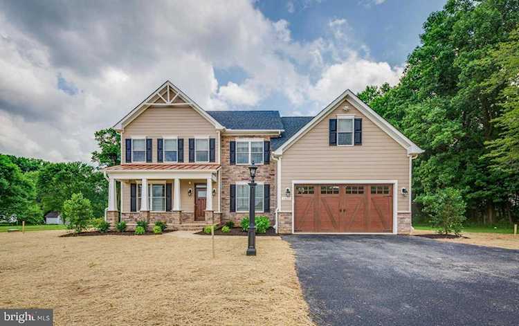 College Ave Sykesville, MD 21784