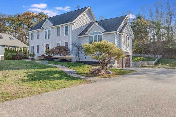 9 Boyd Dr Newburyport, MA 01950