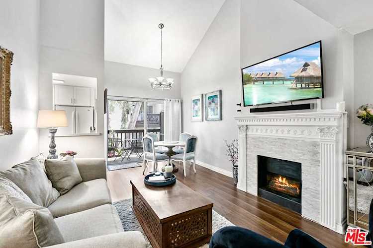 9302 Summertime Lane Culver City, CA 90230