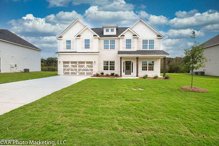 121 Amberley Kathleen, GA 31047