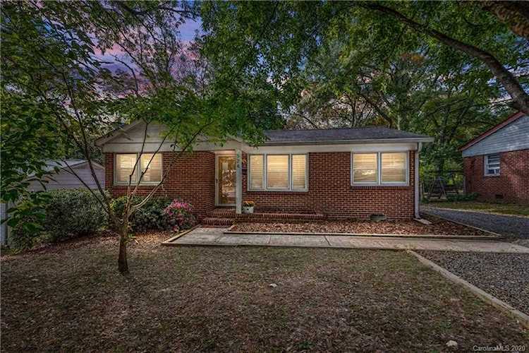 524 E Woodlawn Rd Charlotte, NC 28209