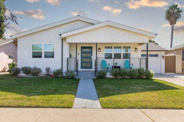 17952 Califa Street Encino, CA 91316