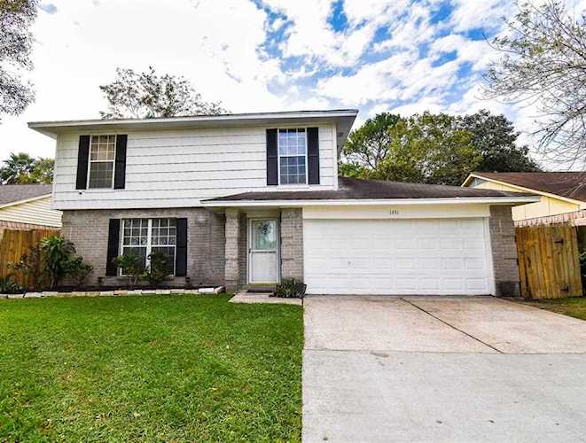 1351 Dell Dale St Channelview, TX 77530