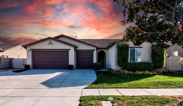 14851 Whimbrel Drive Eastvale, CA 92880