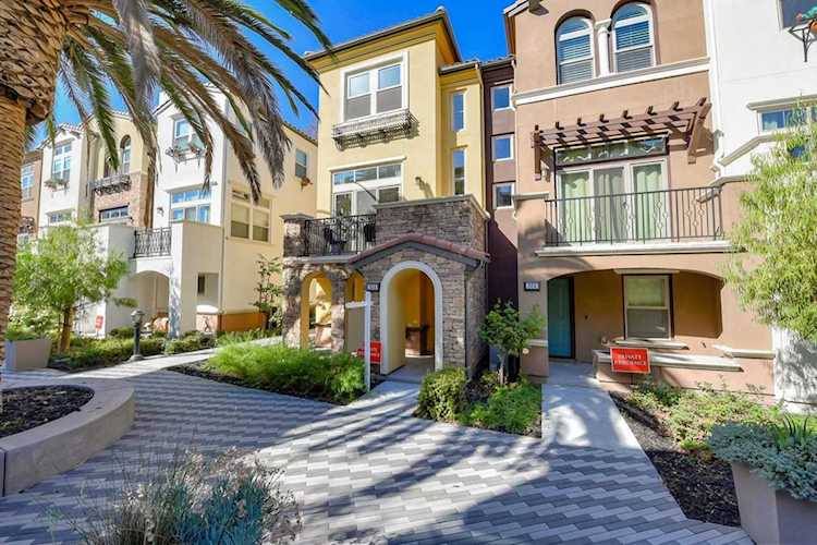 308 Cherokee Loop Mountain View, CA 94043