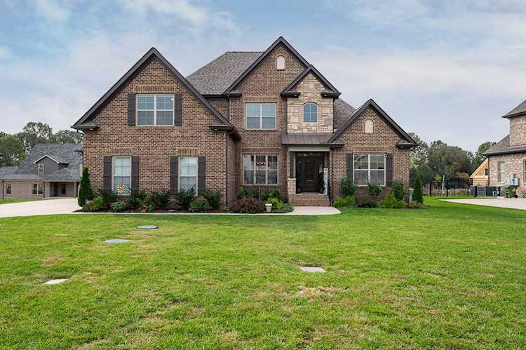 7039 Silver Fox St Smyrna, TN 37167