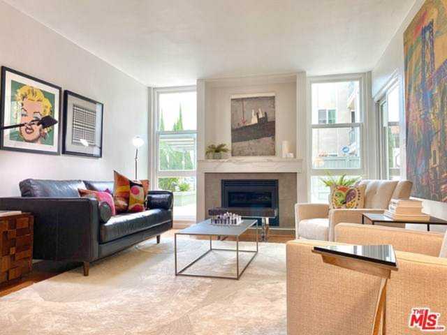 5625 Windsor Way #102 Culver City, CA 90230