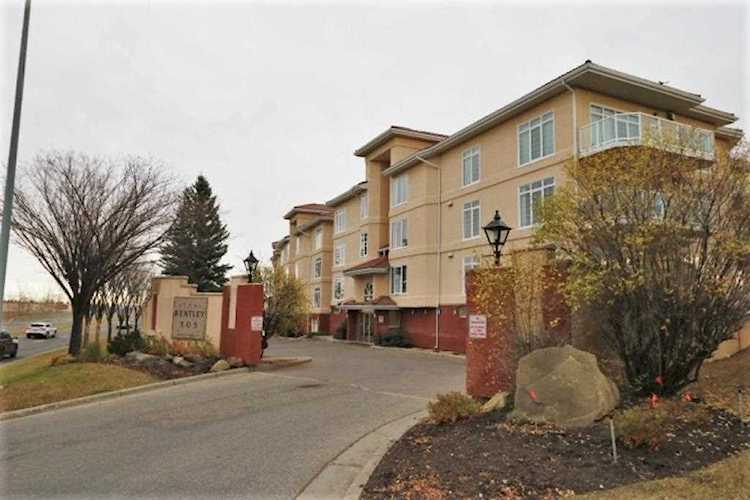 505 Canyon Meadows Dr SW #901 Calgary, AB T2W 5V9