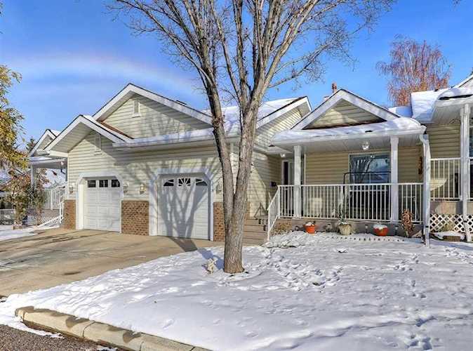 118 Macewan Ridge Villas NW Calgary, AB T3K 4G3