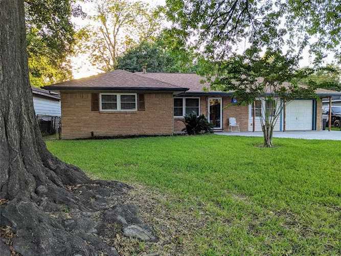 713 Mccardell St Channelview, TX 77530
