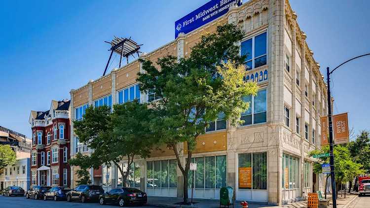809 N Racine Ave #201 Chicago, IL 60642