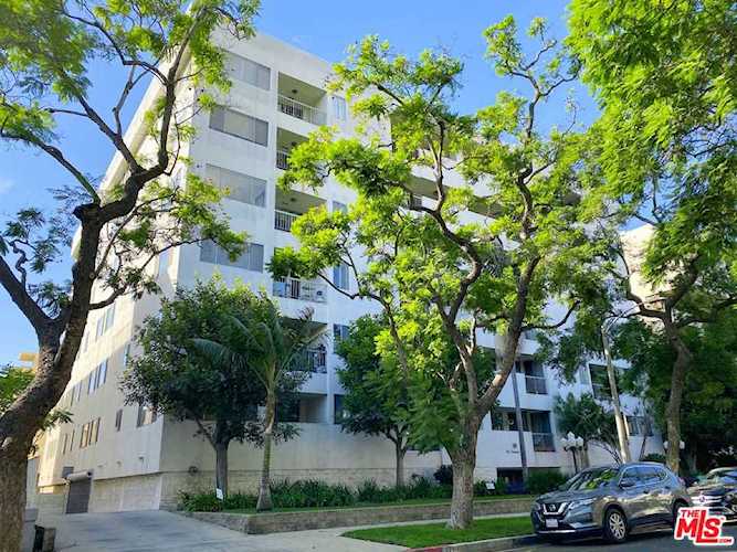 321 N Oakhurst Drive #301 Beverly Hills, CA 90210