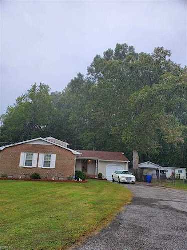15 Allison Rd Newport News, VA 23602