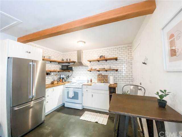 1414 W 54th Street Los Angeles, CA 90062
