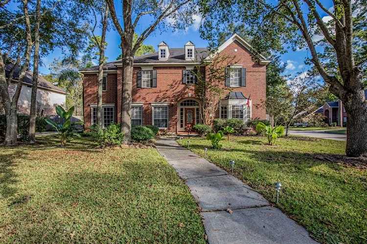 1902 Sweetstem Dr Kingwood, TX 77345