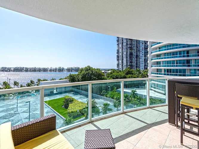 2101 Brickell Ave #307 Miami, FL 33129