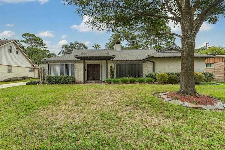 1806 Nocturne Ln Houston, TX 77043