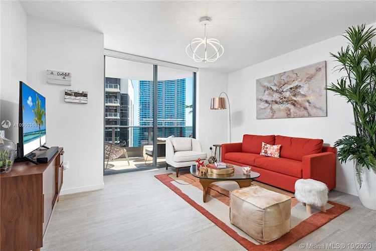 1000 Brickell Plz #4605 Miami, FL 33131