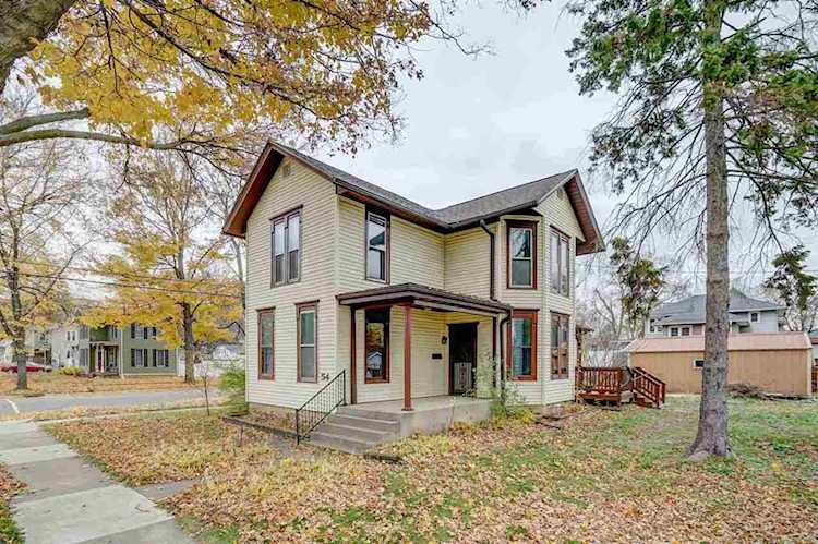 54 N 2nd St Evansville, WI 53536
