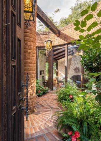 17474 Via De Fortuna Rancho Santa Fe, CA 92067