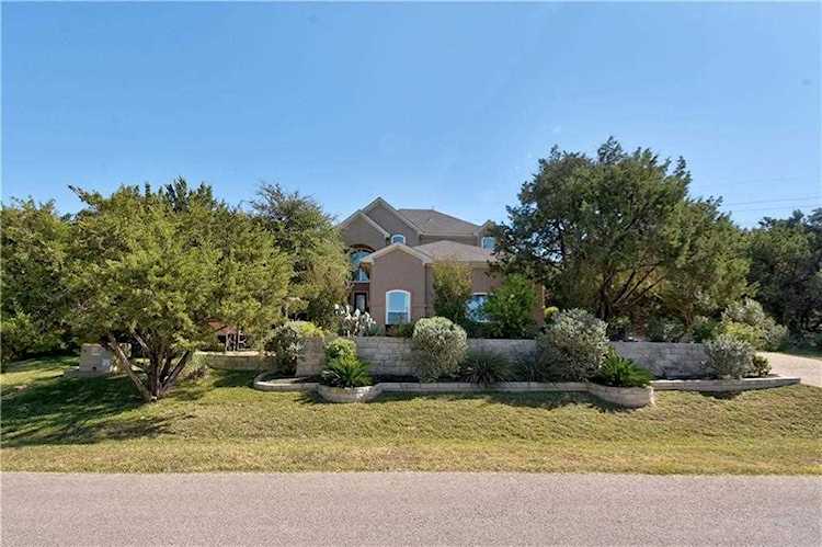 206 Clubhouse DR Lakeway, TX 78734