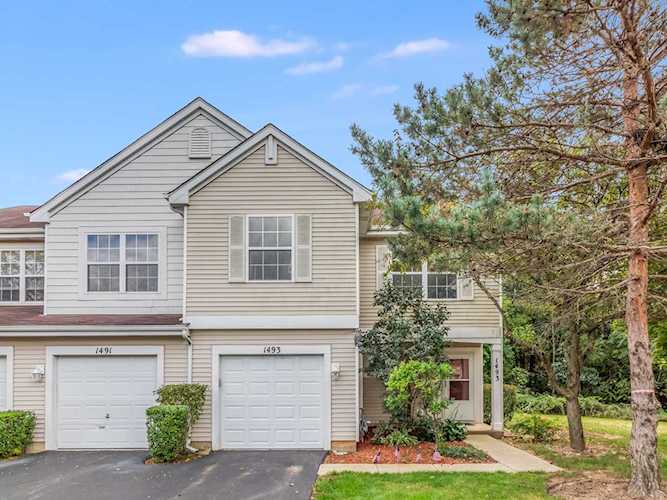 1493 Meadowsedge Ln Carpentersville, IL 60110