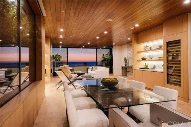 1830 The Strand Hermosa Beach, CA 90254