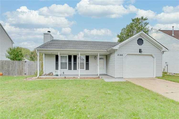 3196 Crestwood Ln Virginia Beach, VA 23453