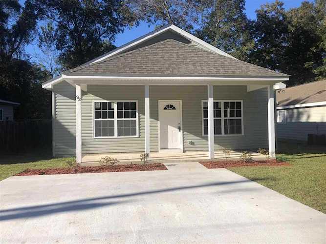 92 Chinook Trl Crawfordville, FL 32327 in Wakulla Gardens Photo 1