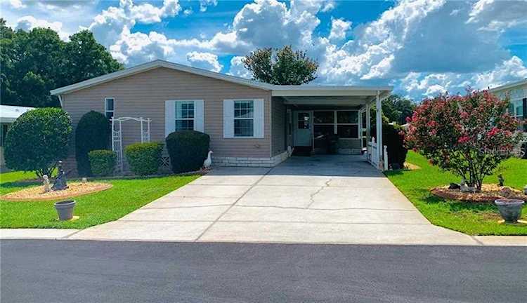 37410 Neukom Ave Zephyrhills, FL 33541