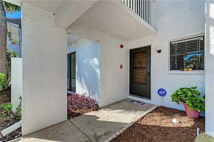2025 Lakewood Club Dr S #5-E St Petersburg, FL 33712