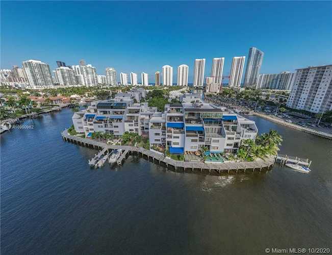 458 Poinciana Dr #1630 Sunny Isles Beach, FL 33160